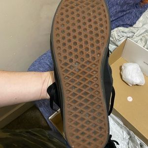 Vans Size 11 comfycush all black suede